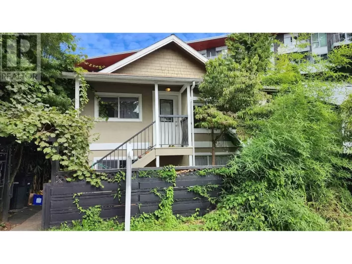 1577 E 26TH AVENUE, Vancouver