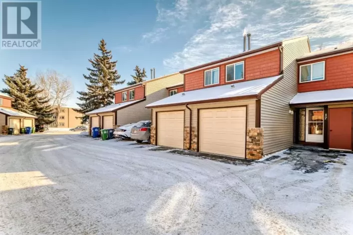 17, 41 Glenbrook Crescent, Cochrane