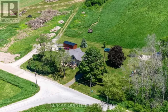 2 BAITLEY ROAD, Prince Edward County