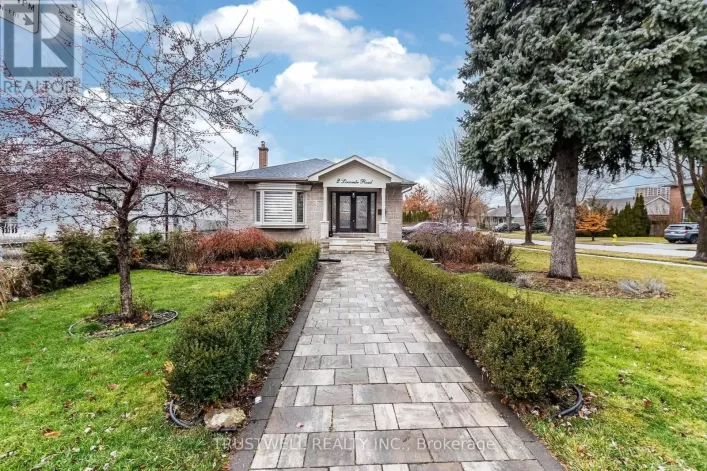 2 LISCOMBE ROAD, Toronto