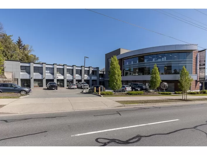 202 33119 SOUTH FRASER WAY, Abbotsford