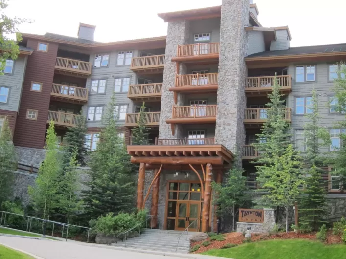 2090 SUMMIT Drive Unit# 151, Panorama