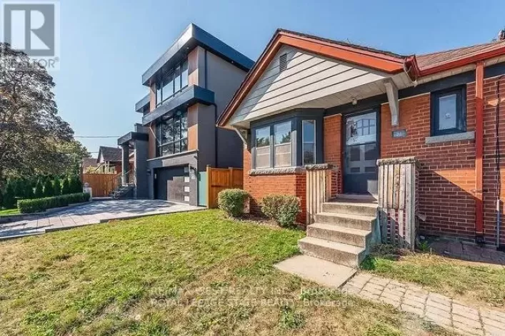 22 WOODGATE DRIVE, Toronto