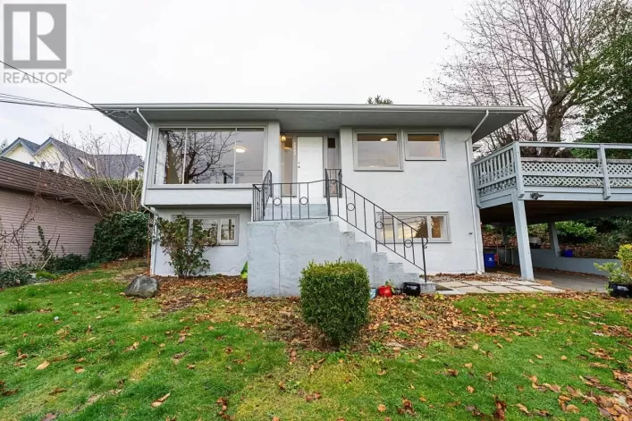 2383 MATHERS AVENUE, West Vancouver