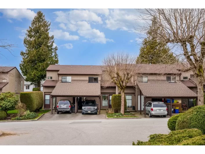 24 27044 32 AVENUE, Langley