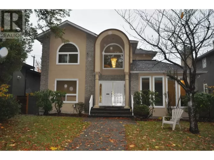 2415 W 13TH AVENUE, Vancouver