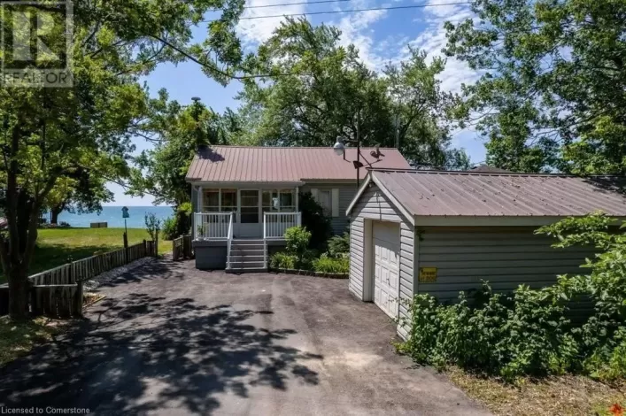 2592 LAKESHORE Road, Dunnville