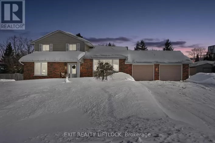 261 CAROLYN AVENUE, Smith-Ennismore-Lakefield