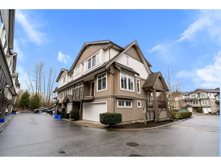 27 8250 209B STREET, Langley