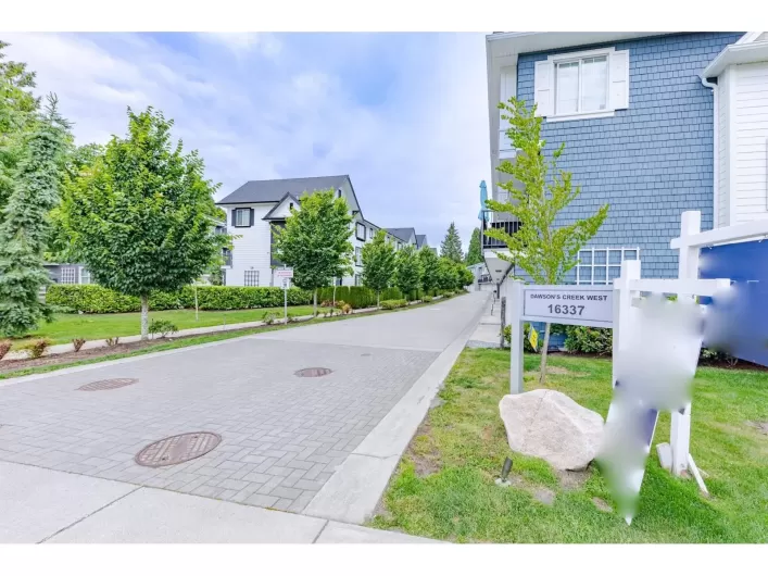 28 16337 15 AVENUE, Surrey