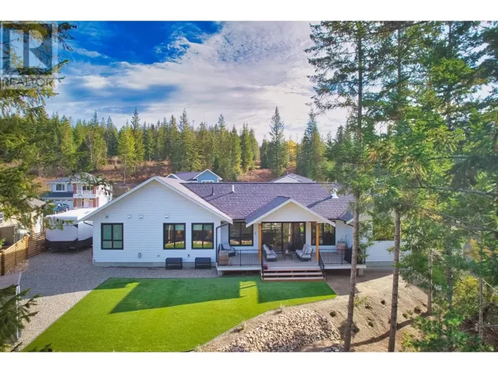 2863 Golf Course Drive, Blind Bay