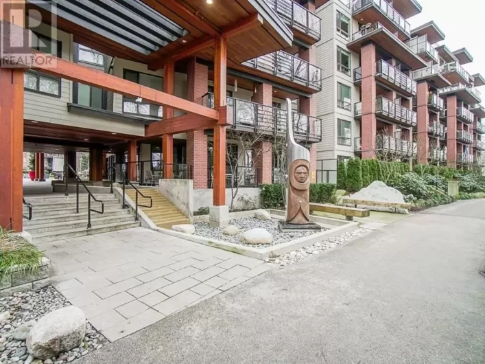 309 733 W 3RD STREET, North Vancouver