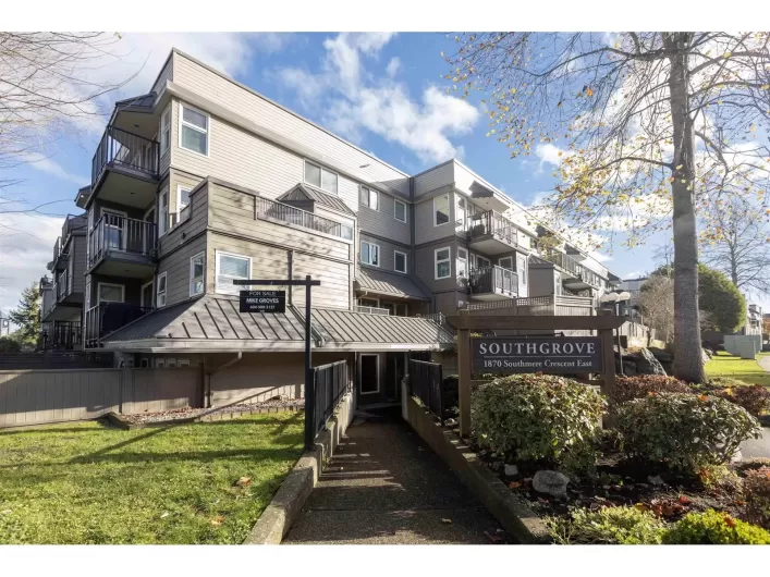 311 1870 E SOUTHMERE CRESCENT, Surrey