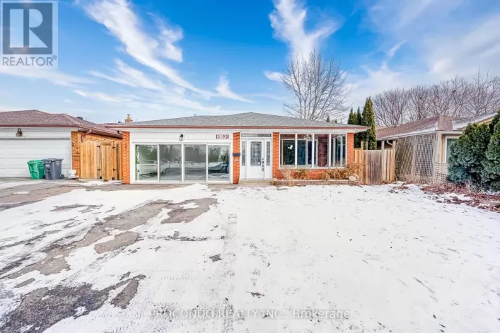 3193 CAWTHRA ROAD, Mississauga