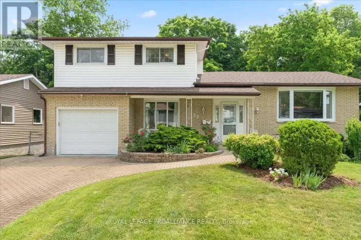 32 PARKVIEW HEIGHTS, Quinte West