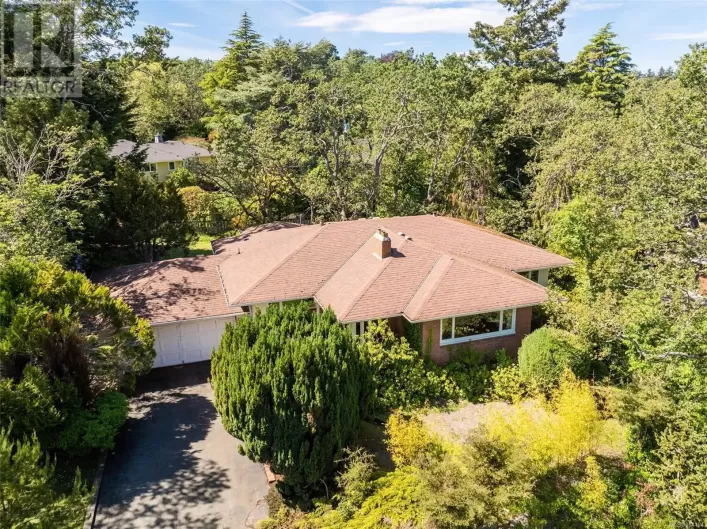 3250 Ripon Rd, Oak Bay