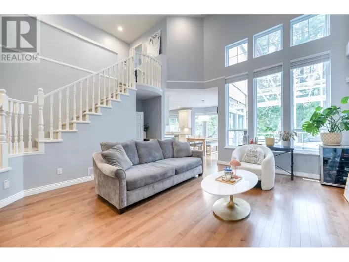 3271 CHARTWELL GREEN, Coquitlam