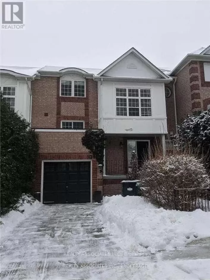 38 - 199 HILLCREST AVENUE, Mississauga