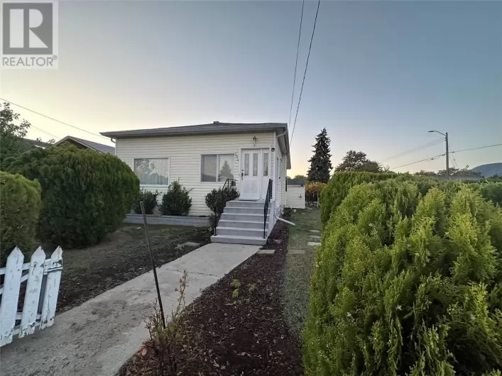 394 WADE Avenue W, Penticton