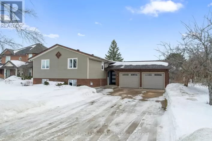 4 MANOR WOOD CRESCENT, Kincardine