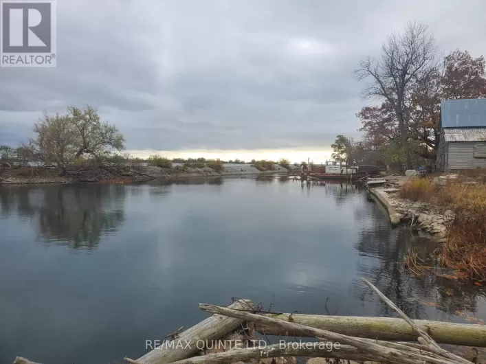 40 FISHERMAN'S COVE LANE, Frontenac Islands