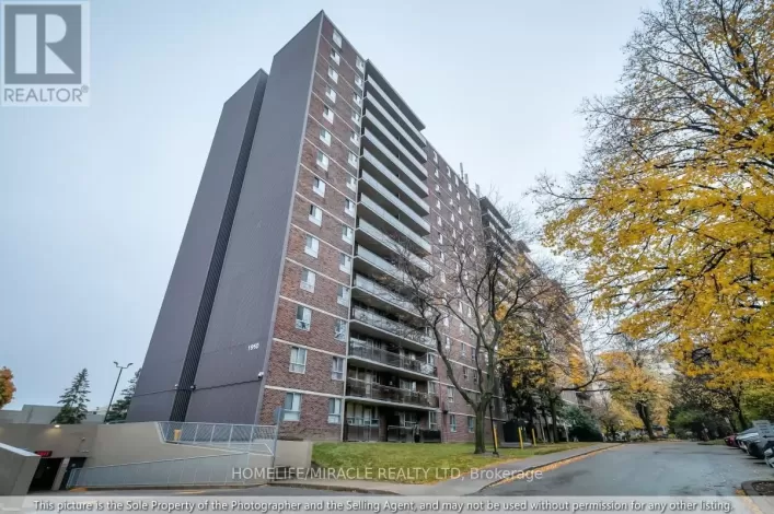 402 - 1950 KENNEDY ROAD, Toronto