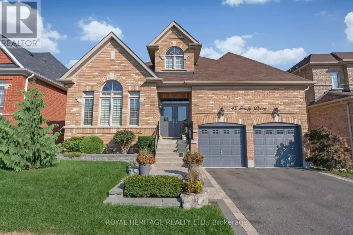 42 GRADY DRIVE, Clarington (Newcastle)