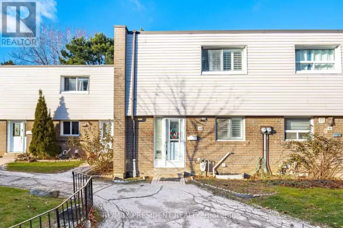 45 - 431 SILVERSTONE DRIVE, Toronto