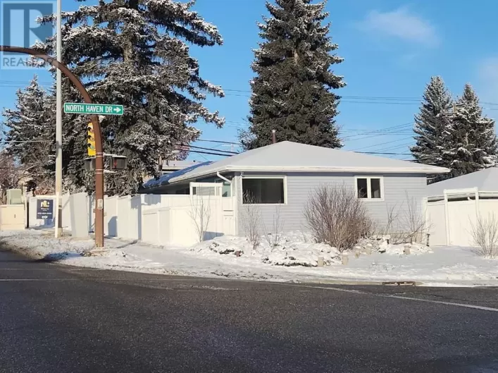 4504 14 Street NW, Calgary