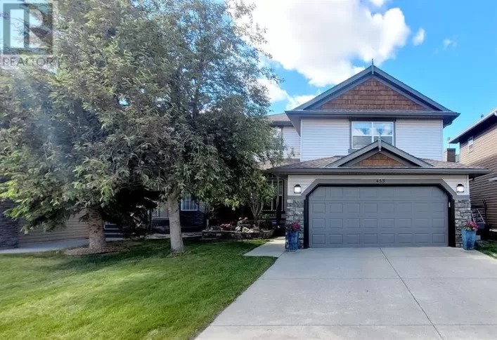 453 Cougar Ridge Drive SW, Calgary