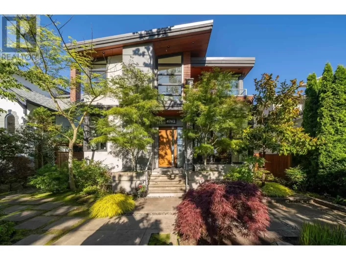 4742 COLLINGWOOD STREET, Vancouver