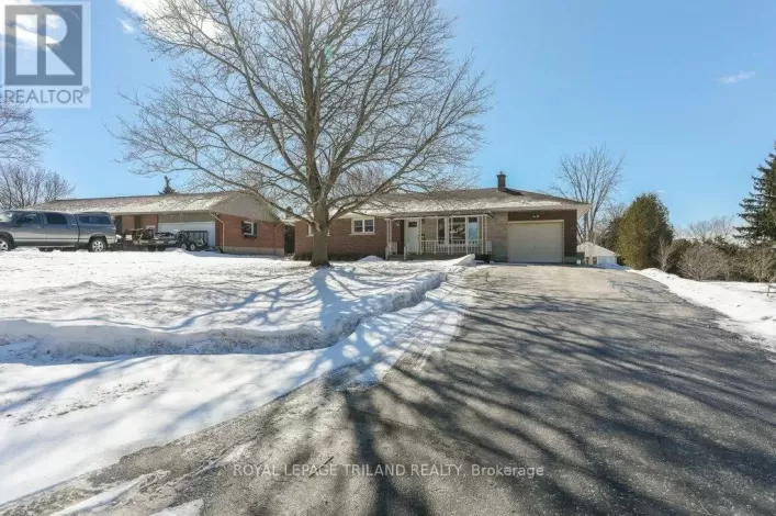 48 LYNN CRESCENT, South-West Oxford