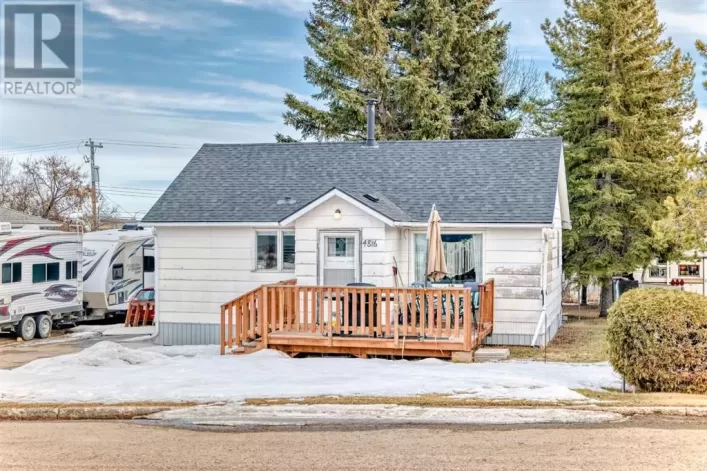 4816 48 Avenue, Innisfail