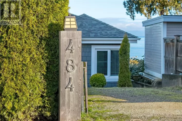 484 Bay St, Qualicum Beach