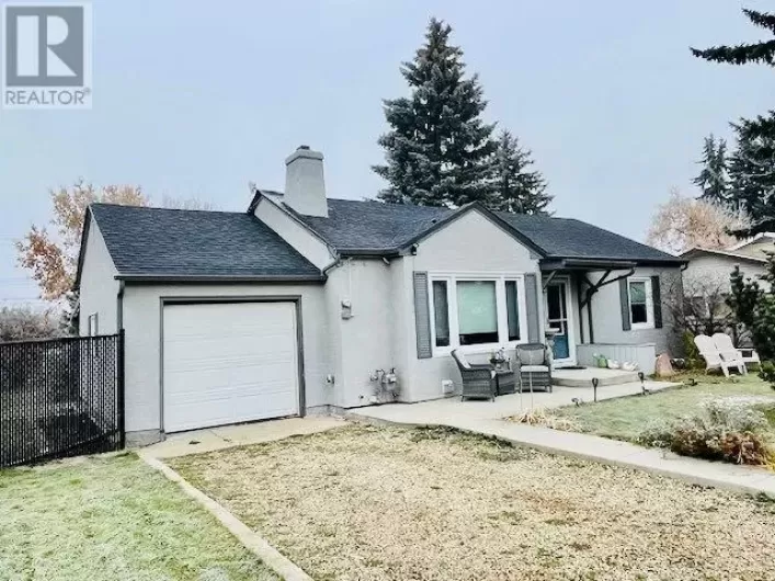 5710 54 Avenue, Lacombe