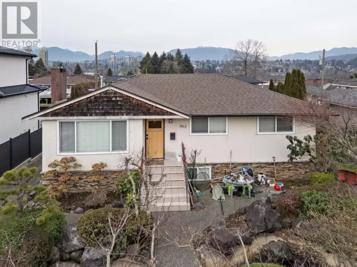 5745 LAUREL STREET, Burnaby