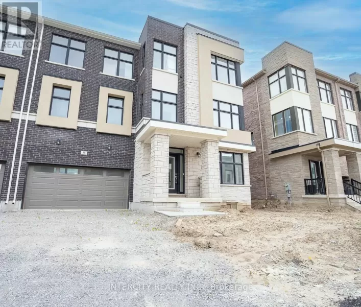 58 PUISAYA DRIVE, Richmond Hill