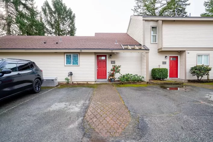 6043 W GREENSIDE DRIVE, Surrey