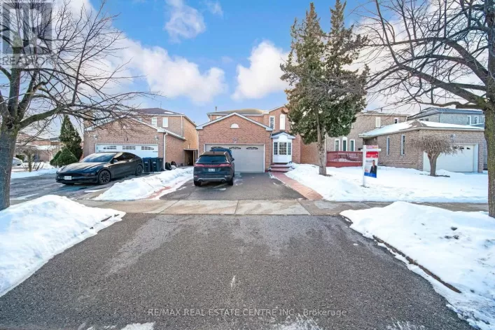 7 DUGGAN DRIVE, Brampton