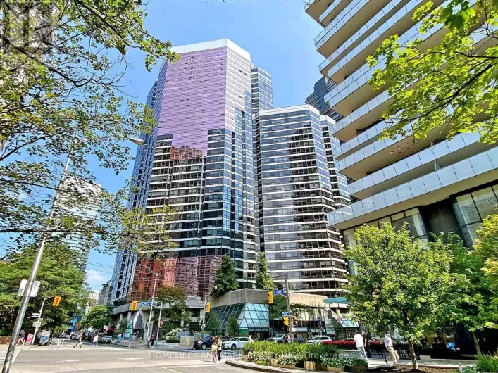 701 - 1001 BAY STREET, Toronto