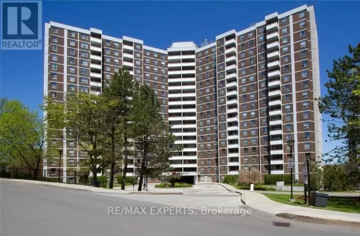 802 - 10 EDGECLIFF GOLFWAY, Toronto