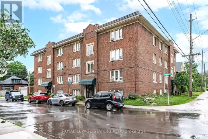 9 - 2 VINELAND AVENUE, Hamilton