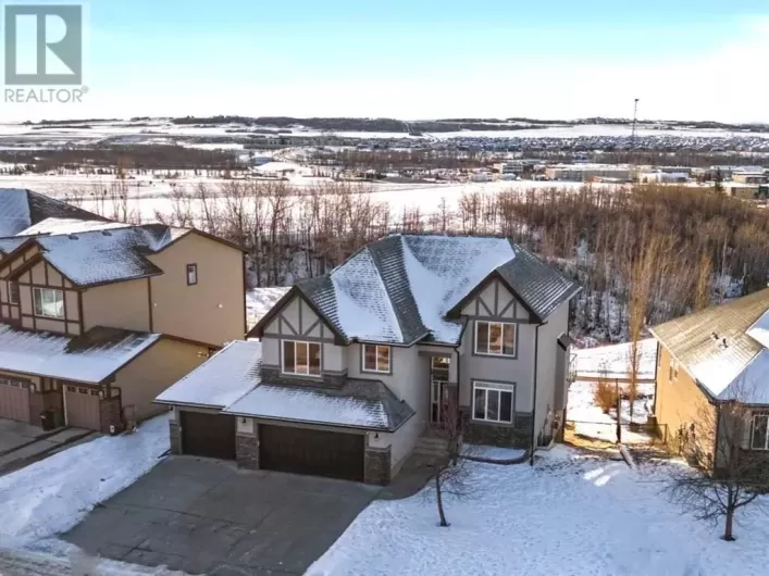 9 Drake Landing Ridge, Okotoks