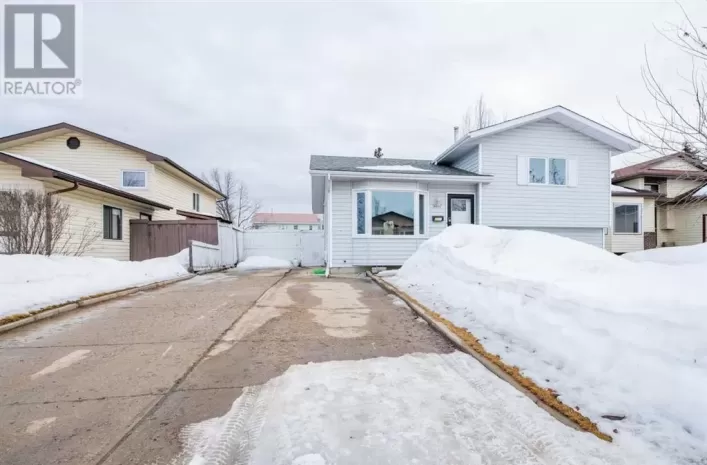 9037 102 Avenue, Grande Prairie