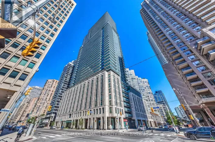 910 - 955 BAY STREET, Toronto