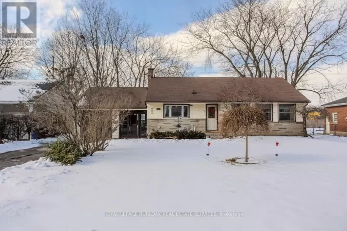 993 CLOVERLEAF DRIVE, Burlington