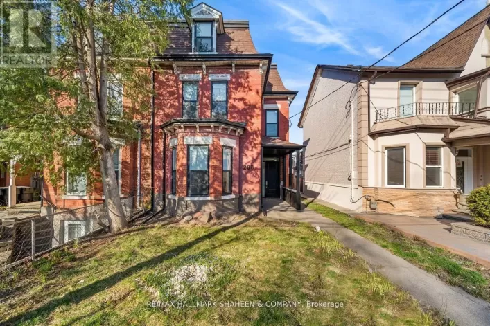 B - 208 DOVERCOURT ROAD, Toronto