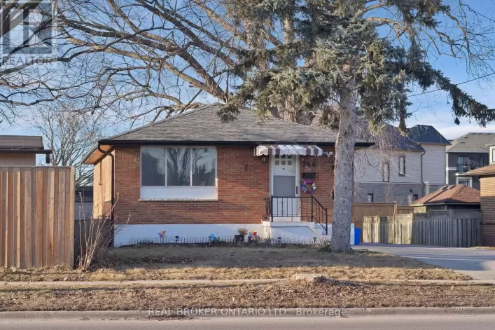 MAIN - 744 OLIVE AVENUE, Oshawa