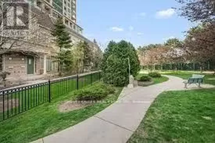 TH 103 - 32 KENASTON GARDENS, Toronto