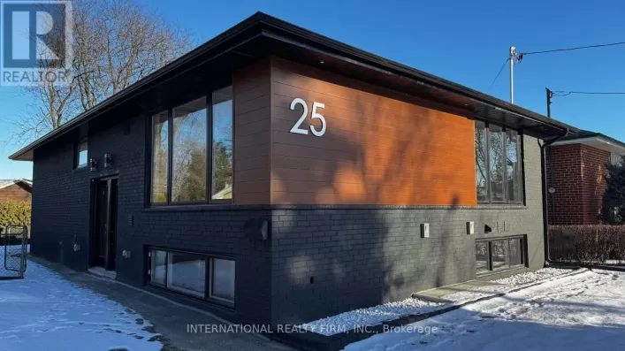 UNIT #4 - 25 TEMPLAR DRIVE, Toronto